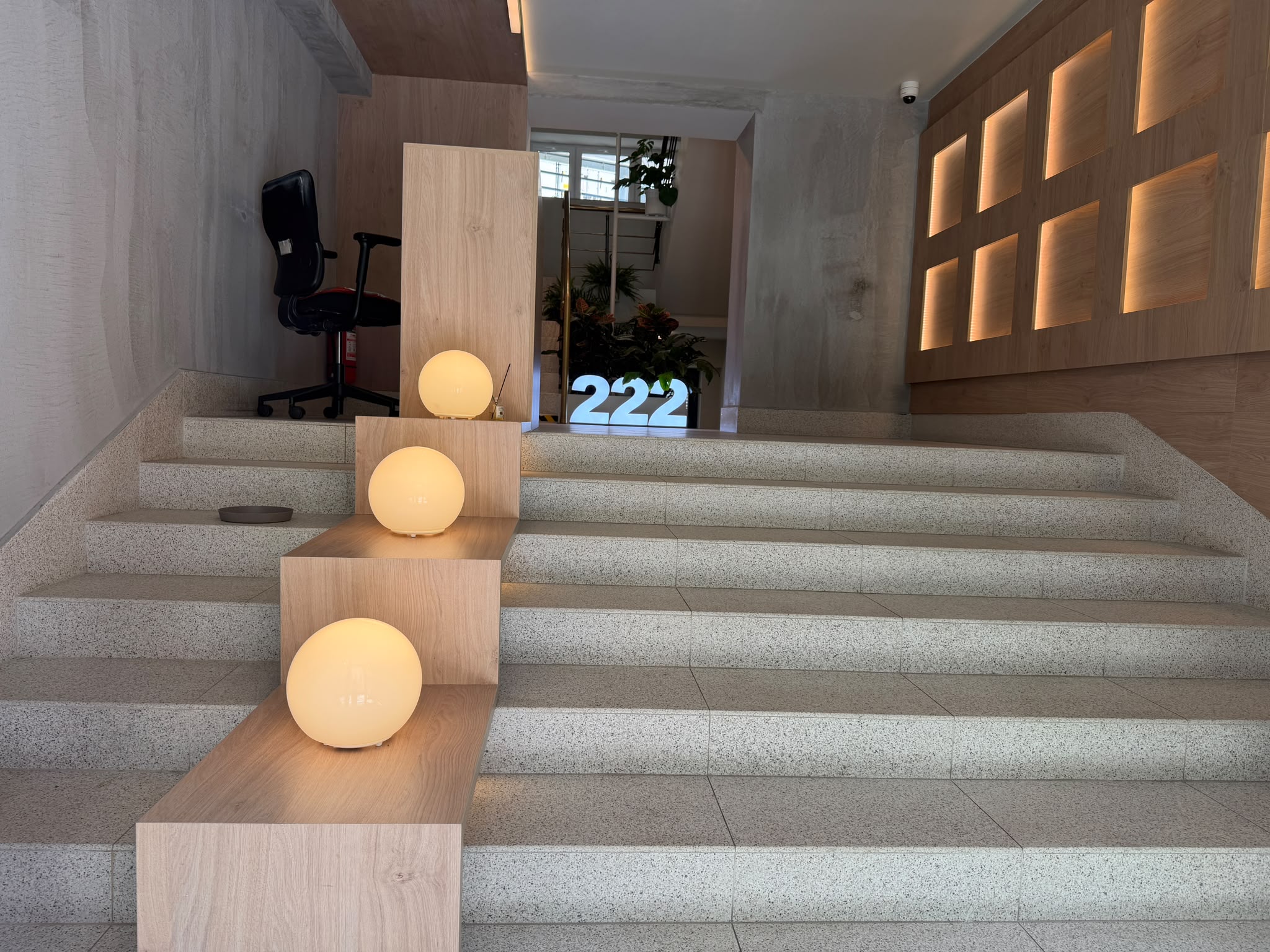 Birou suite V222